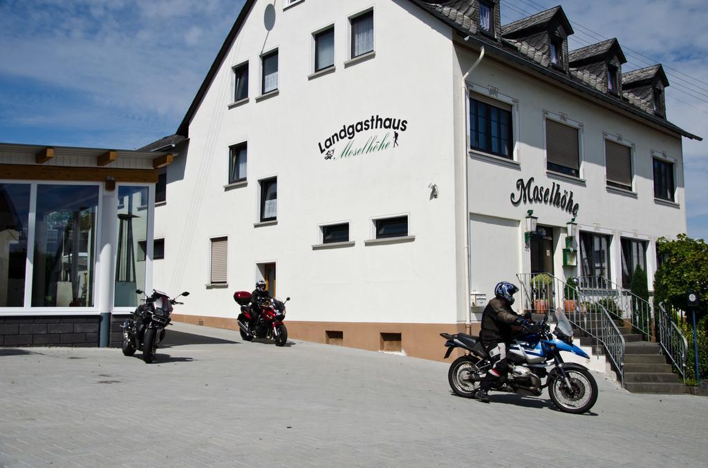 Landgasthaus Moselhoehe Hotel Liesenich Екстериор снимка